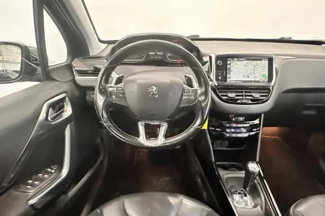 Peugeot 2008 (2015) thumbnail 7