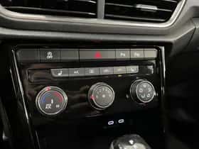 Volkswagen T-Roc (2022) thumbnail 22