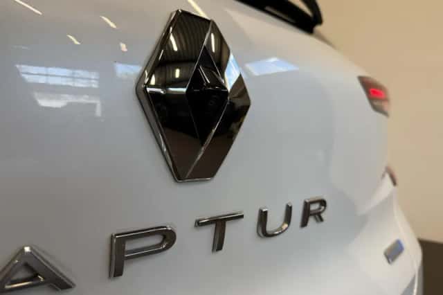Renault Captur (2022) thumbnail 12