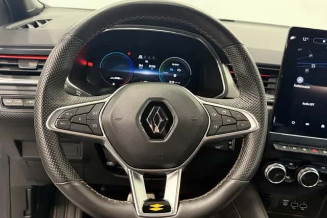 Renault Captur (2022) thumbnail 18