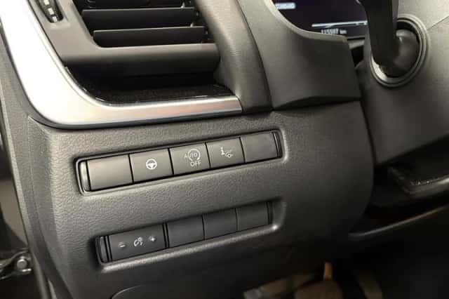 Nissan Qashqai (2022) thumbnail 12