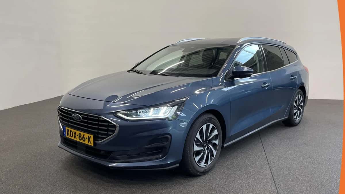 Ford Focus (2022) — foto 1