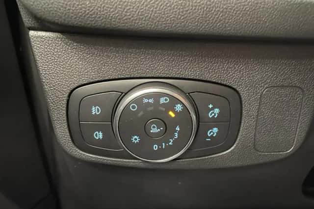 Ford Focus (2022) thumbnail 13