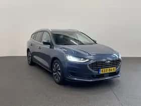 Ford Focus (2022) thumbnail 3