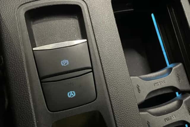 Ford Focus (2022) thumbnail 28