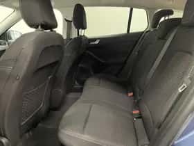 Ford Focus (2022) thumbnail 31