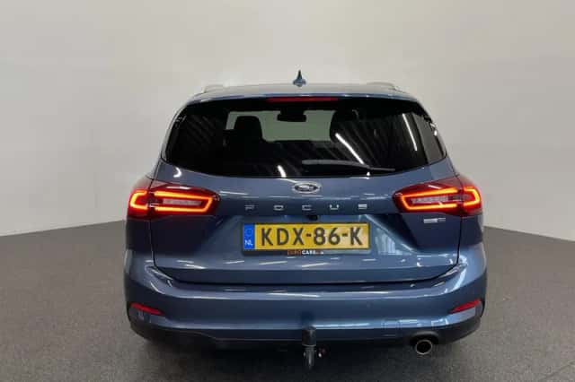 Ford Focus (2022) thumbnail 7