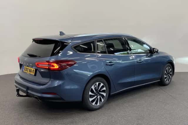 Ford Focus (2022) thumbnail 8