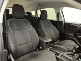 Ford Focus (2022) thumbnail 9