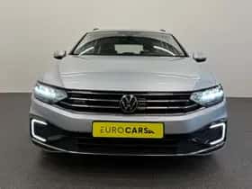 Volkswagen Passat (2022) thumbnail 2