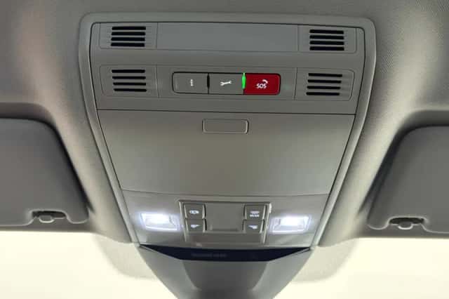 Volkswagen Passat (2022) thumbnail 20