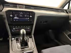 Volkswagen Passat (2022) thumbnail 21