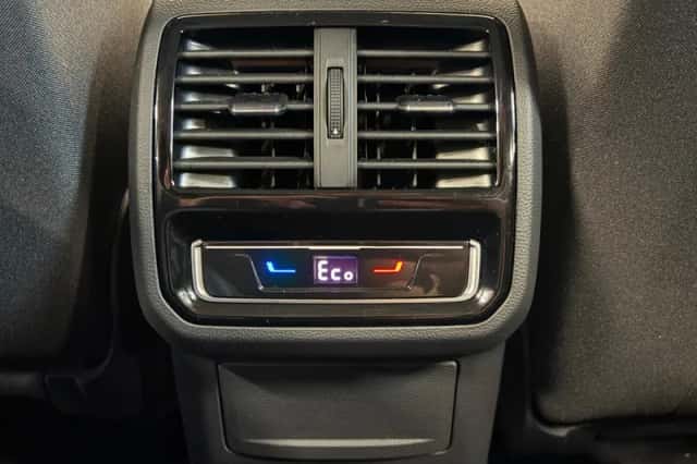 Volkswagen Passat (2022) thumbnail 27