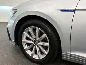 Volkswagen Passat (2022) thumbnail 31