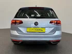 Volkswagen Passat (2022) thumbnail 9