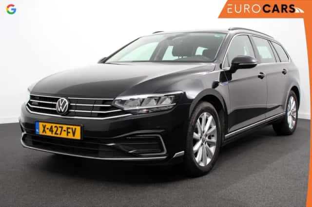 Volkswagen Passat (2020) thumbnail 1