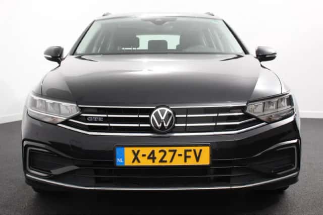 Volkswagen Passat (2020) thumbnail 2