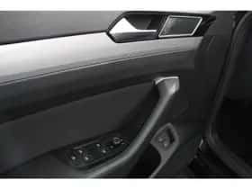 Volkswagen Passat (2020) thumbnail 11