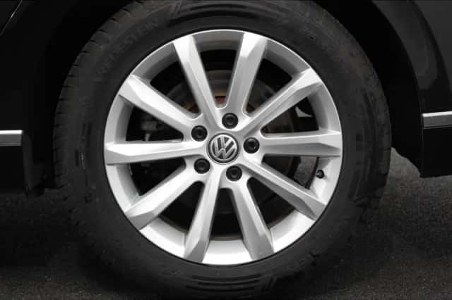 Volkswagen Passat (2020) thumbnail 23