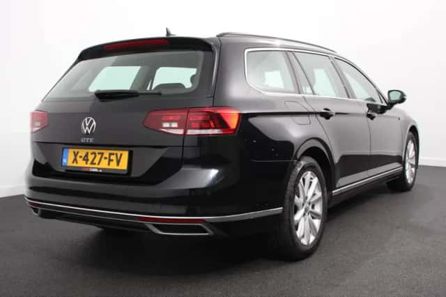 Volkswagen Passat (2020) thumbnail 4