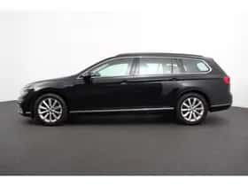 Volkswagen Passat (2020) thumbnail 5
