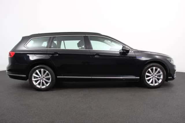 Volkswagen Passat (2020) thumbnail 6