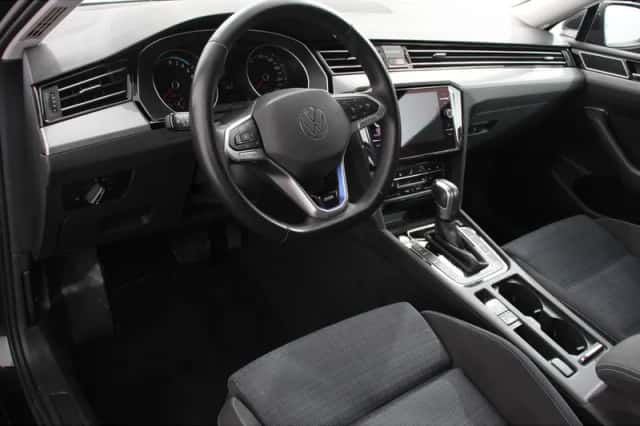 Volkswagen Passat (2020) thumbnail 7