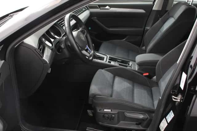 Volkswagen Passat (2020) thumbnail 8