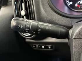 Kia Picanto (2022) thumbnail 16
