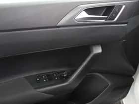 Volkswagen Polo (2023) thumbnail 31