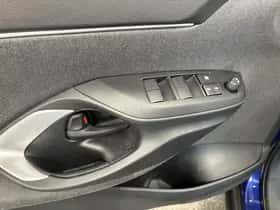 Toyota Yaris Cross (2022) thumbnail 12