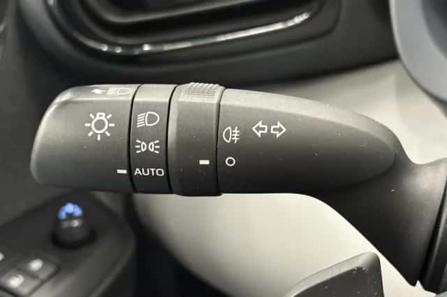 Toyota Yaris Cross (2022) thumbnail 16