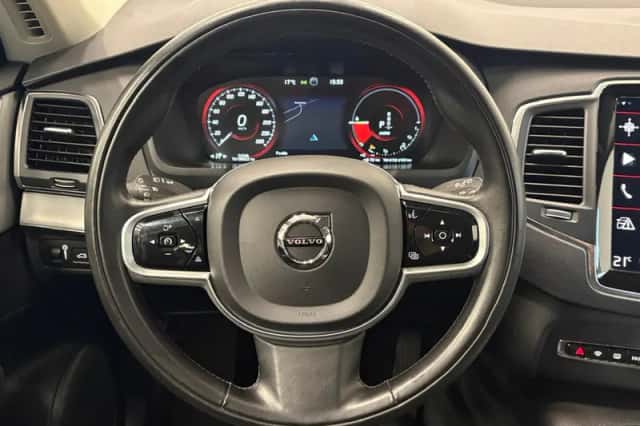 Volvo XC90 (2021) thumbnail 18