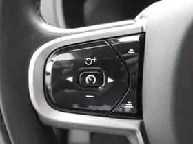 Volvo XC90 (2021) thumbnail 19