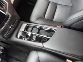 Volvo XC90 (2021) thumbnail 24
