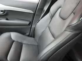 Volvo XC90 (2021) thumbnail 25