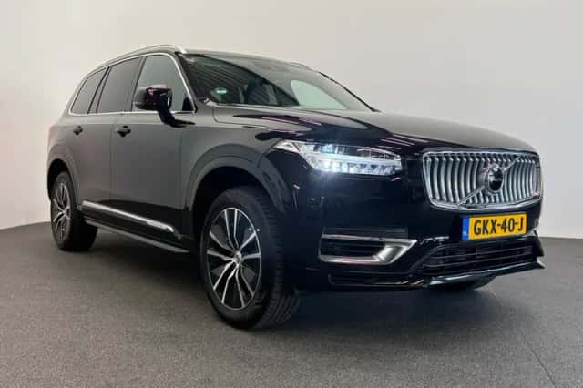 Volvo XC90 (2021) thumbnail 4