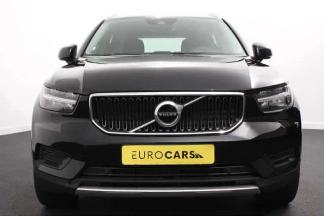 Volvo XC40 (2021) thumbnail 2