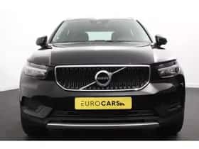 Volvo XC40 (2021) thumbnail 2