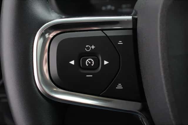 Volvo XC40 (2021) thumbnail 13