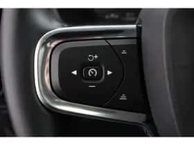 Volvo XC40 (2021) thumbnail 13