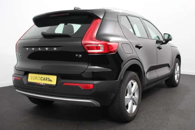 Volvo XC40 (2021) thumbnail 4