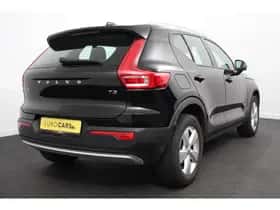 Volvo XC40 (2021) thumbnail 4