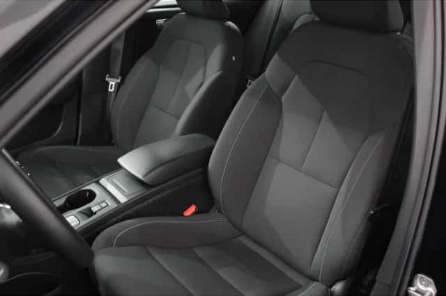 Volvo XC40 (2021) thumbnail 9