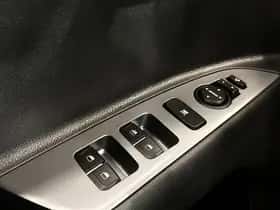 Kia Stonic (2023) thumbnail 16