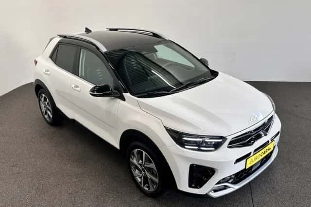 Kia Stonic (2023) thumbnail 4