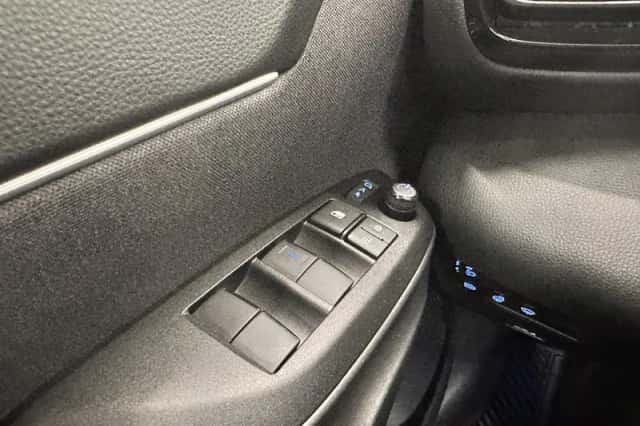 Toyota Yaris Cross (2024) thumbnail 19