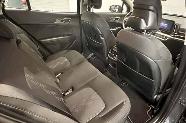 Kia Sportage (2024) thumbnail 17