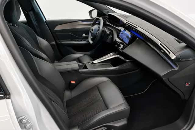 Peugeot 308 (2024) thumbnail 11