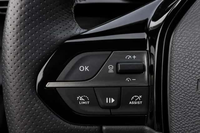 Peugeot 308 (2024) thumbnail 25